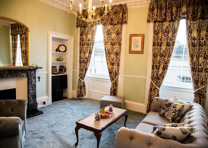 Royal Mile St Giles St