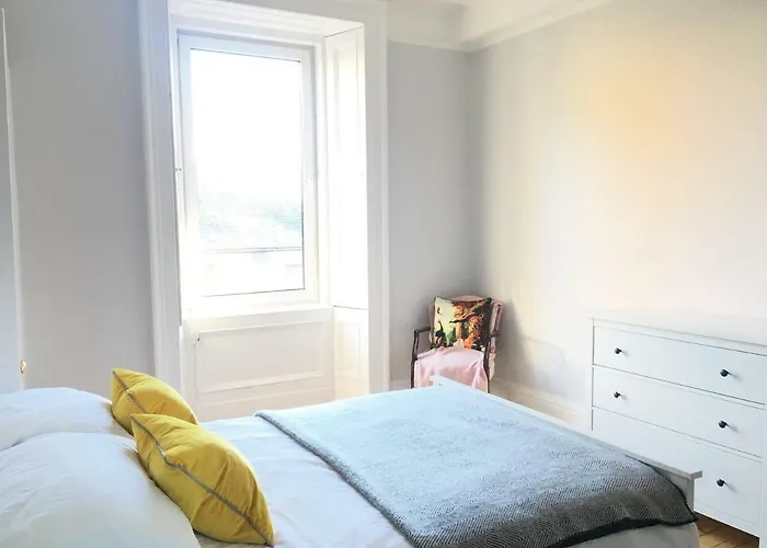 Historic 1890s Turned Relaxing Retreat Apartment Edinburgh