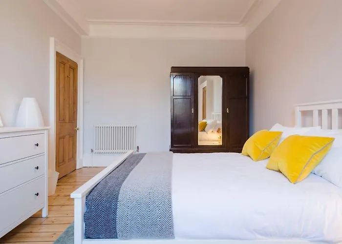 Historic 1890s Turned Relaxing Retreat * Edinburgh