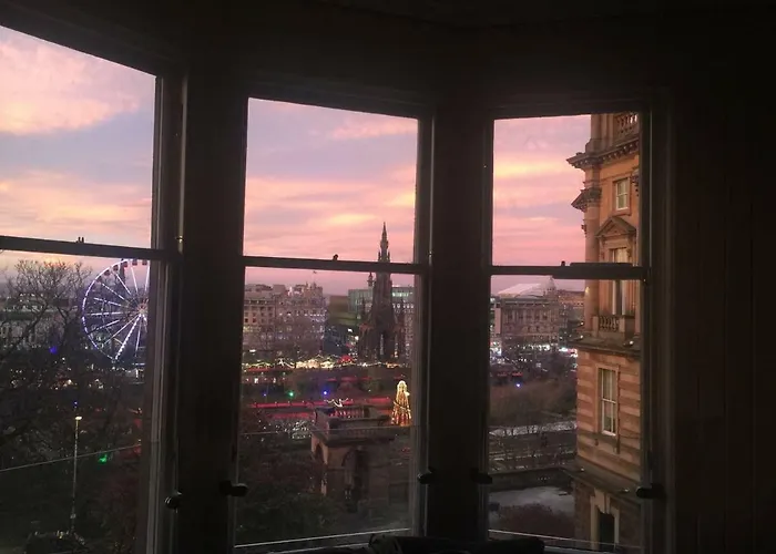 Modern Flat With Fantastic Views By The Royal Mile * Edimburgo