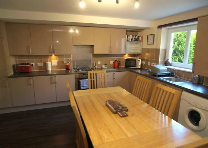 Allanfield Townhouse Semesterbostad *