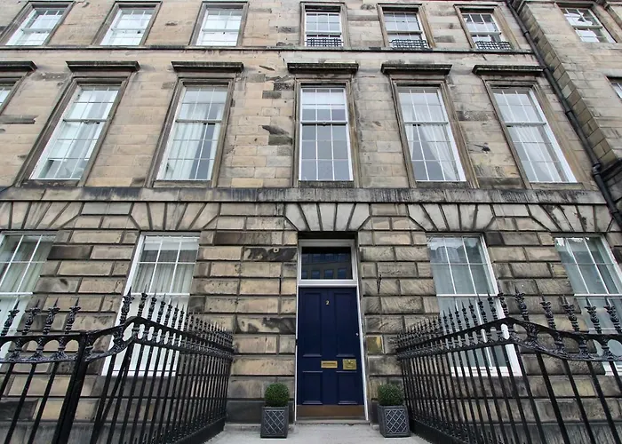 Escape To @ Albyn Place Edinburgh