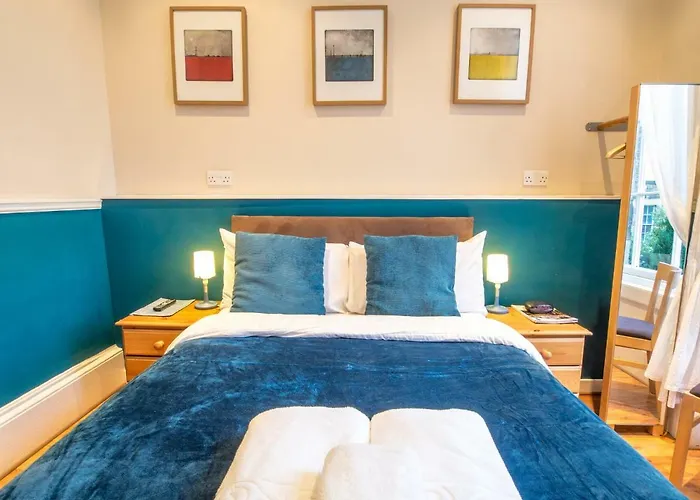 Pensionat Dene Guest House, New Town 3*