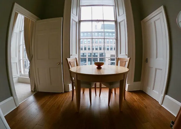 Escape To @ Albyn Place * Edinburgh