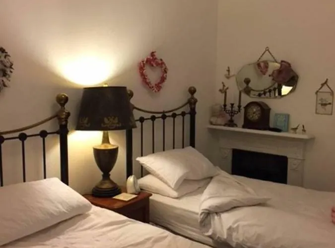 5 Star Beautiful & Vintage, Spacious In Chic Location! Apartamento *