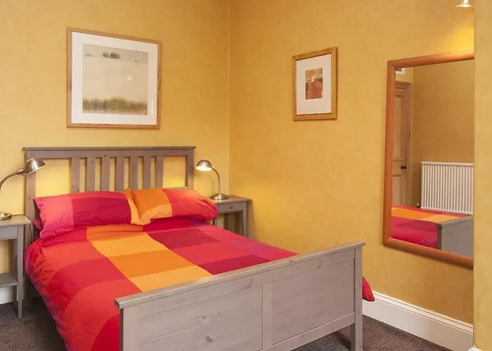 3 Bed Overlooking Meadows Park