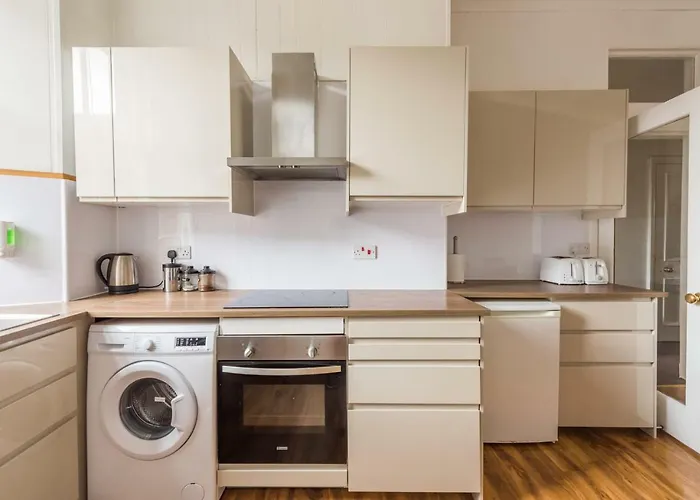 3 Bed Overlooking Meadows Park Lägenhet Edinburg