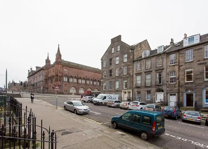 Queen Street Two Apartment *