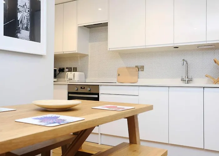 Joivy Vibrant Near Calton Hill Apartment Edinburgh