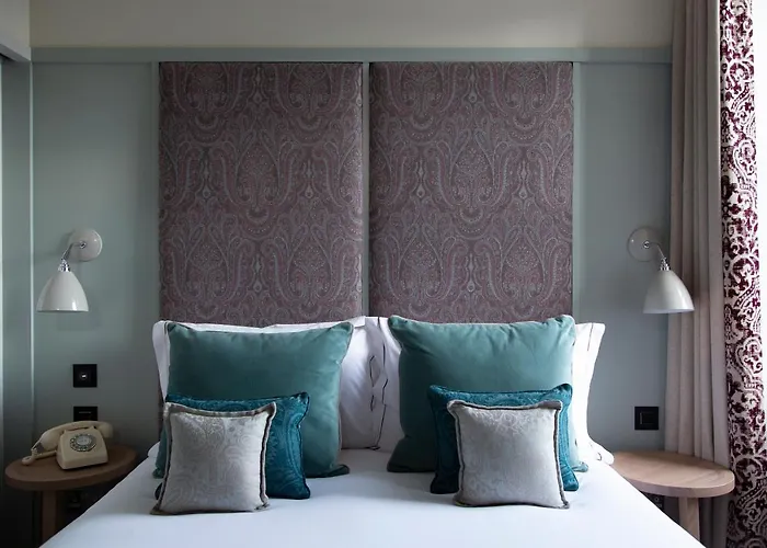 Abbey Apartments, At Holyrood 4*