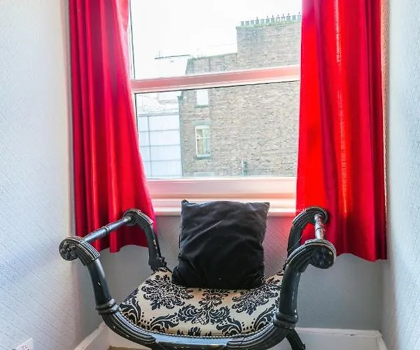 Townhouse بيت ضيافة إدنبرة