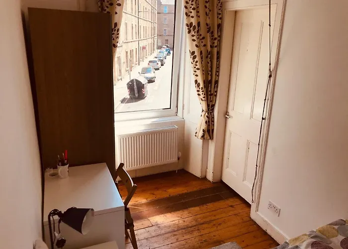 Centre Escape With Private Garden Apartamento Edimburgo