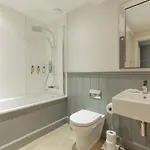 Destiny Scotland - Q-residence * Edinburgh