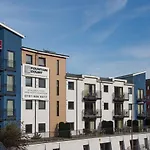 Fountain Court - Harris 4*