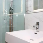 Joivy Modern And Airy Flat On The Historic Royal Mile إدنبرة