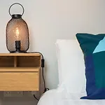 Centre, Newly Refurbished Stylish Apartman