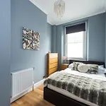 Castle Apt, Modern, *