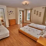 Pearl - Haymarket Appartement *