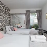 Appartement Holyrood - Luxury With Parking