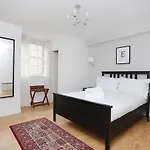 Joivy 1 Bed Flat, Heart Of Grassmarket