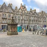 Joivy 1 Bed Flat, Heart Of Grassmarket