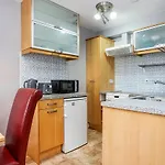 Daire Joivy 1 Bed Flat, Heart Of Grassmarket *