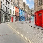 Joivy 1 Bed Flat, Heart Of Grassmarket