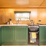 Botel - Houseboats 4*
