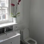 2 Chessels Court, Flat 3