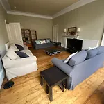 Grand City Apartment In Stockbridge Area *