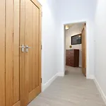 Stunning 2 Bed Nr The Royal Mile & The Castle Lejlighed *