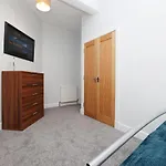 Stunning 2 Bed Nr The Royal Mile & The Castle Lejlighed