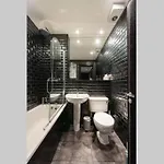 דירה Royal Mile & Arthur's Seat Apt With Private Parking אדינבורו