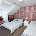 7 Bedroom Townhouse Edinburgh