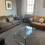 2 Chessels Court, Flat 3