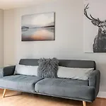 Amazing - Cables Wynd Near The Shore - Free Parking Appartement