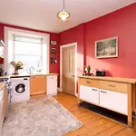 Apartament Joivy Old Town 1-bed With Stunning Views