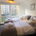 2 Bath Free Parking Edinburg