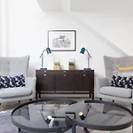 Deluxe Duplex With Garage * إدنبرة