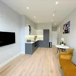 Chic, Newly Reno'd 1 Bed Open Plan, Nr The Meadows * 爱丁堡