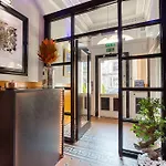 Hotel No32 3*
