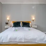 בית נופש Superb 3beds House In Chic Area Of The Centre - Pass The Keys *