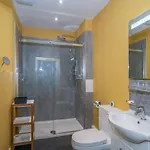 Superb 3beds House In Chic Area Of The Centre - Pass The Keys בית נופש
