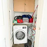 Open Plan 2 Bed Apt, Near Castle Эдинбург
