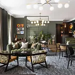 Heeton Concept Queen Street 4*