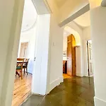 דירה Incredible St Andrew's Sq - 2 Bed In The Sky