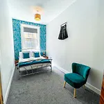 Stunning 2 Bed Nr The Royal Mile & The Castle * Edinburgh