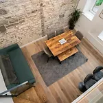 2bd Loft Style - - Free Parking - Pass The Keys