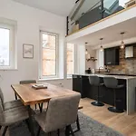 דירה 2bd Loft Style - - Free Parking - Pass The Keys