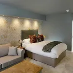 Отель Nira Caledonia Эдинбург